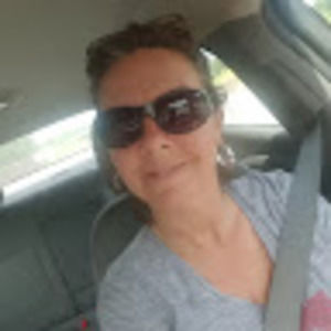 Meet your Posher, Traci